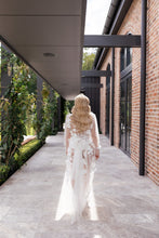 Load image into Gallery viewer, Honor Bridal Robe
